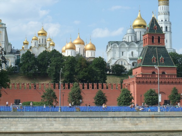 Moscow City Racing 2010: Кремль и пустые трибуны