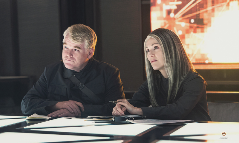 The Hunger Games: Mockingjay - Part 1 Голодные игры: Сойка-пересмешница. Часть I кадры stills Филип Сеймур Хоффман Philip Seymour Hoffman Джулианна Мур Julianne Moore